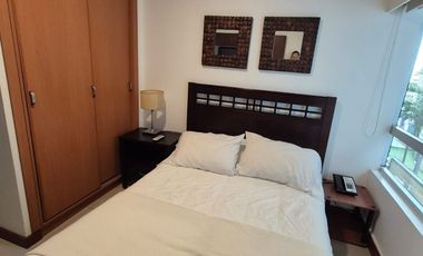 Departamento Amoblado en Venta en Torres del Sol, 1 Habitación, 1 Baño, Garaje, Piscina Gimnasio, Seguridad.