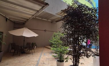 Departamento Amoblado en Venta en Torres del Sol, 1 Habitación, 1 Baño, Garaje, Piscina Gimnasio, Seguridad.