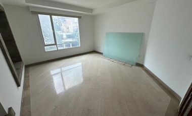 Apartamento de 4 habitaciónes cada una con baño en El Golf