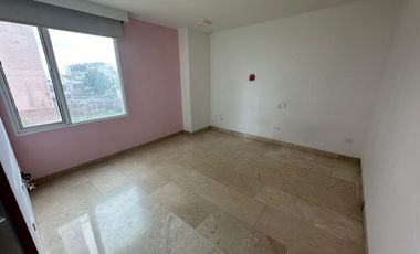 Apartamento de 4 habitaciónes cada una con baño en El Golf