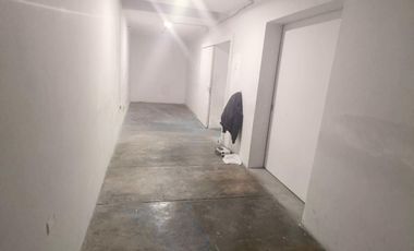 SE VENDE LOCAL COMERCIAL EN AV. TOMAS MARZONA CDRA 33. LOCAL GRANDE DE 442 M2