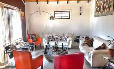 Leon Propiedades vende o arrienda parcela con casa en Campo lindo, Curacaví.