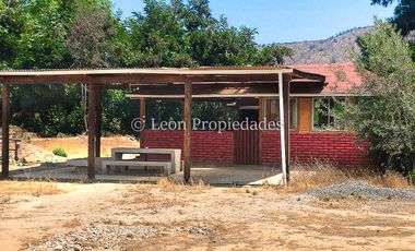 Leon Propiedades vende o arrienda parcela con casa en Campo lindo, Curacaví.
