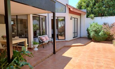 ¡Oportunidad única! Se vende comoda casa en Condominio Quinto Centenario.