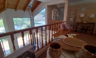 ¡Oportunidad única! Se vende comoda casa en Condominio Quinto Centenario.