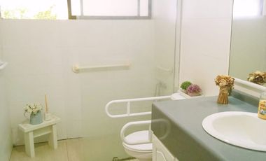 ¡Oportunidad única! Se vende comoda casa en Condominio Quinto Centenario.