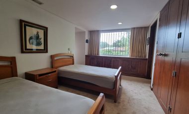 Bosques de las Lomas Venta Preciosa Residencia con alberca, excelente ubicación