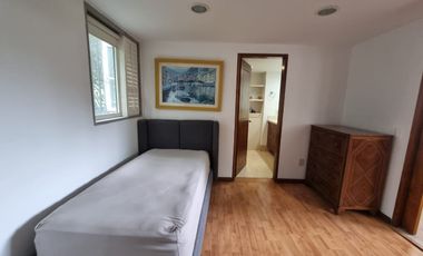 Bosques de las Lomas Venta Preciosa Residencia con alberca, excelente ubicación