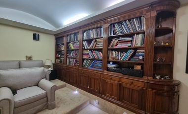 Bosques de las Lomas Venta Preciosa Residencia con alberca, excelente ubicación