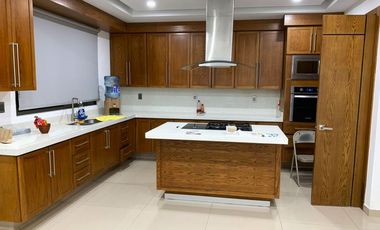 Renta casa en La Cima Con roof Garden Techado