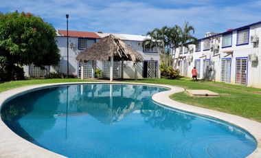 CASA  amplia CON ESTACIONAMIENTO PROPIO ALBERCA ACAPULCO LA MARQUESA
