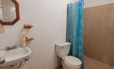CASA  amplia CON ESTACIONAMIENTO PROPIO ALBERCA ACAPULCO LA MARQUESA