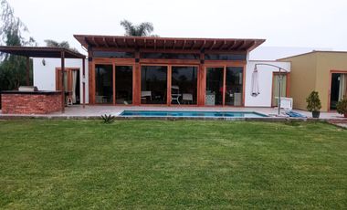 VENDO CASA EN CONDOMINIO MALA
