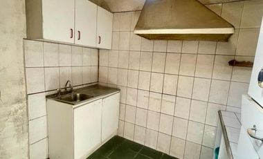 SE VENDE CASA EN PASAJE CERRADO 2D 1B 81MTS2 COMUNA SANTIAGO