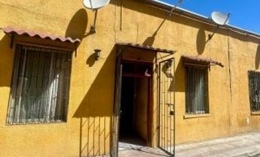 SE VENDE CASA EN PASAJE CERRADO 2D 1B 81MTS2 COMUNA SANTIAGO