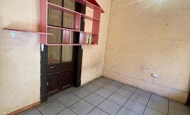SE VENDE CASA EN PASAJE CERRADO 2D 1B 81MTS2 COMUNA SANTIAGO