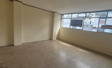 Departamento en Alquiler en el Centro de Guayaquil, 3 Habitaciones, 1 Baño, Centro.