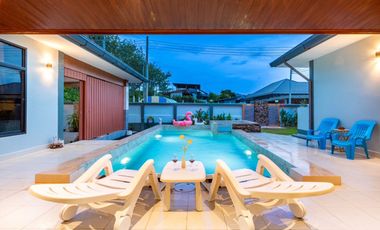 3-Bedroom, 3-Bathroom Tropical Pool Villa in Ao Nang, Krabi
