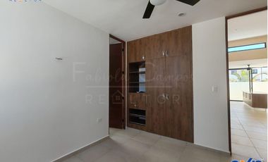 Casa de 1 piso y 3 recámaras en venta en Chelem Yucatán - Entrega inmediata