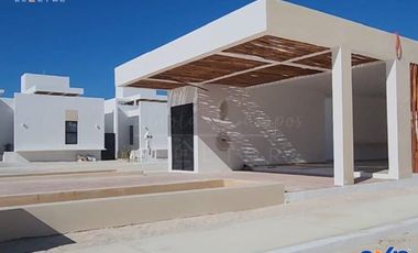 Casa de 1 piso y 3 recámaras en venta en Chelem Yucatán - Entrega inmediata