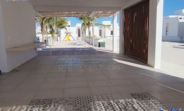 Casa de 1 piso y 3 recámaras en venta en Chelem Yucatán - Entrega inmediata