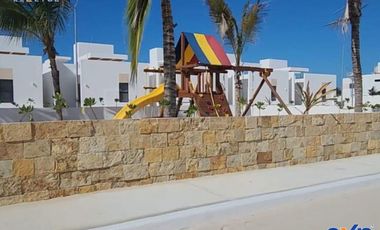 Casa de 1 piso y 3 recámaras en venta en Chelem Yucatán - Entrega inmediata