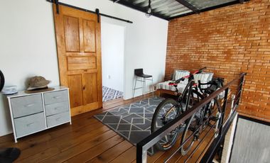 Se vende Loft tipo industrial de 82 m2 con alberca y jardin  en fraccionamiento Aiyana, Xochitepec, Mor.
