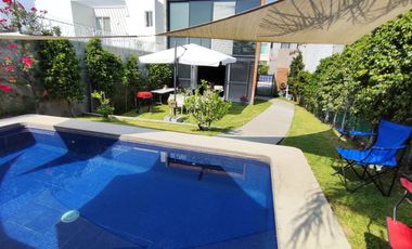 Se vende Loft tipo industrial de 82 m2 con alberca y jardin  en fraccionamiento Aiyana, Xochitepec, Mor.
