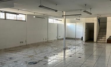 BODEGA EN EXCELENTE UBICACIÓN