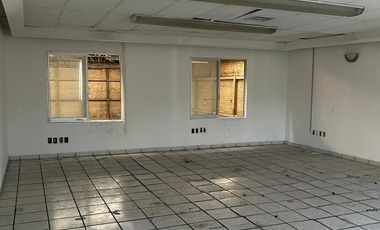 BODEGA EN EXCELENTE UBICACIÓN