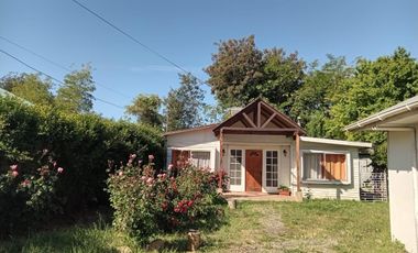 Nuevo precio! Venta casa 3D2B con cabaña 3D1B en sector Las Mariposas, Chillán