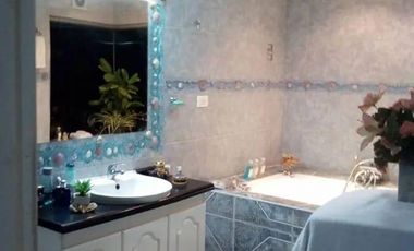 Nuevo precio! Venta casa 3D2B con cabaña 3D1B en sector Las Mariposas, Chillán