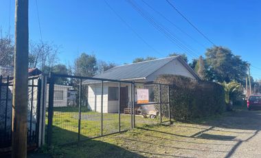 Nuevo precio! Venta casa 3D2B con cabaña 3D1B en sector Las Mariposas, Chillán