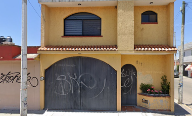 CASA EN VENTA EN SANTIAGO DE QUERETARO