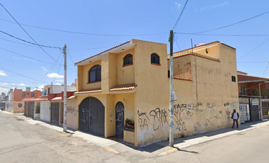 CASA EN VENTA EN SANTIAGO DE QUERETARO