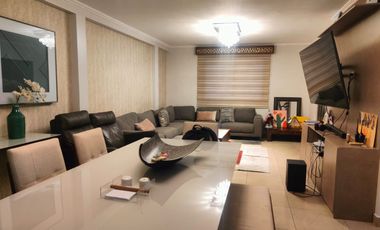Renta/venta  casa en Urbanización Milann, 4 Dormitorios, por el CC El Dorado