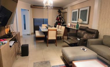 Renta/venta  casa en Urbanización Milann, 4 Dormitorios, por el CC El Dorado