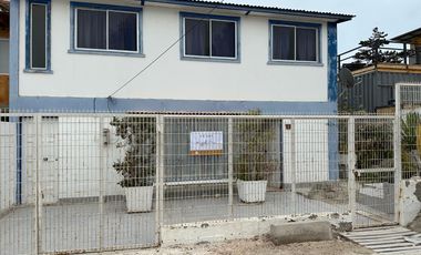 Reservada. Se aceptan ofertas! Venta casa potencial comercial en Bahía Inglesa