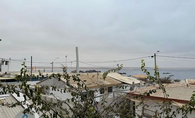 Reservada. Se aceptan ofertas! Venta casa potencial comercial en Bahía Inglesa