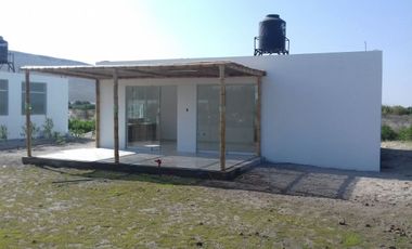2 HERMOSAS CASAS DE PLAYA Y CAMPO EN LA PUNTA DE BOMBÓN EN VENTA
