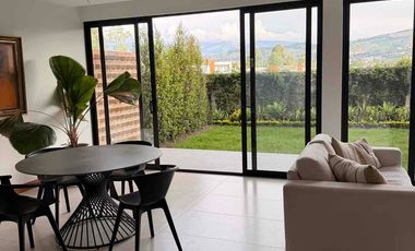 Venta casa por estrenar con hermosa vista en la Viña Alta Tumbaco