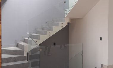 Venta  de casa amplia