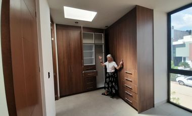 Venta  de casa amplia
