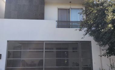 Hermosa Residencia completamente amueblada y equipada en renta