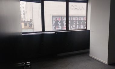 ALQUILER LOCAL ,CON OFICINAS ,A METROS DE LA PLAZA SAN MARTIN
