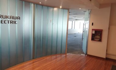 ALQUILER DE OFICINAS  ,6 AMPLIOS Y LUMINOSOS AMBIENTES ,