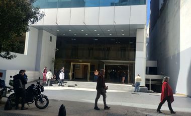 ALQUILER DE OFICINAS  ,6 AMPLIOS Y LUMINOSOS AMBIENTES ,