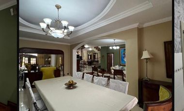 Casa en venta, sector Samborondón en Urb. El Rio