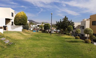 CASA RENTA EN CUMBRES DE LAGO JURIQUILLA CONDOMINIO CON ALBERCA