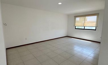 CASA RENTA EN CUMBRES DE LAGO JURIQUILLA CONDOMINIO CON ALBERCA